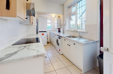 Rolleston Drive, Lenton, Nottingham - Image 3