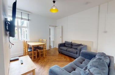 Rosebery Street, City Centre, Loughborough - Image 2