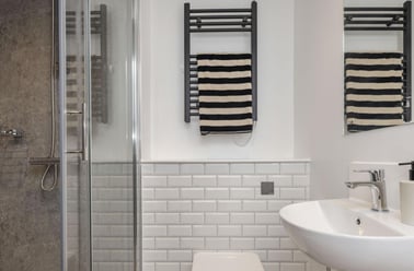 Classic Studio, Headrow Court, Park Cross Street, Hyde Park, Leeds - Image 2