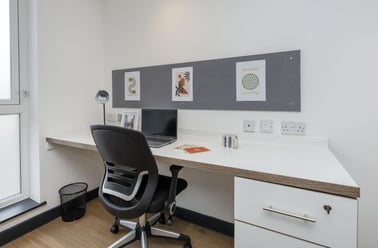 8 Bed Premium En-suite, Innovo House, 60 Devon Street, Low Hill, Liverpool - Image 2