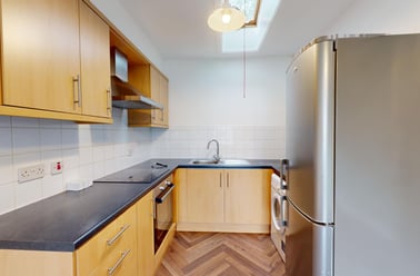 St Michaels Lane, Headingley, Leeds - Image 3