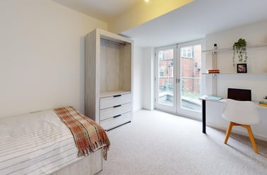 Yalta Court, Woodhouse, Leeds - Image 2