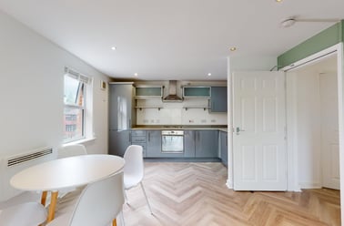 Kirkstall Lane, Kirkstall, Leeds - Image 3