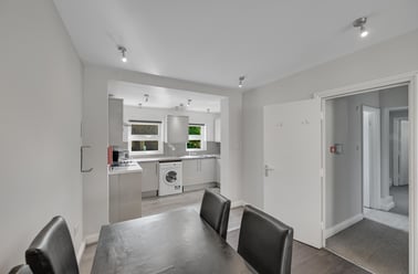 Broomhall Court, Broomhall, Sheffield - Image 3