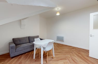 Victoria Terrace, Woodhouse, Leeds - Image 3