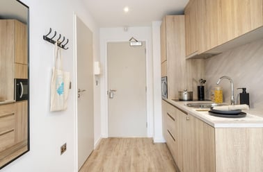 Classic Studio Floors 1-5, The Fabric Works, 4 Leylands Road, Hyde Park, Leeds - Image 3