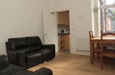 Queens Road, Clarendon Park, Leicester - Image 2