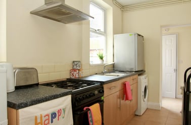 St Leonards Road, Clarendon Park, Leicester - Image 2