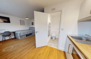 Lemyngton Street, City Centre, Loughborough - Image 3