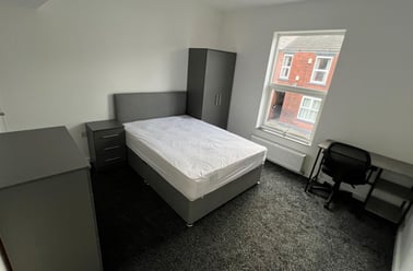 Cream Street, Heeley, Sheffield - Image 2