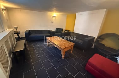 Thornville Mount, Hyde Park, Leeds - Image 2