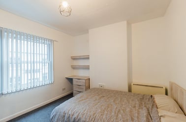 Ashby Square, City Centre, Loughborough - Image 2