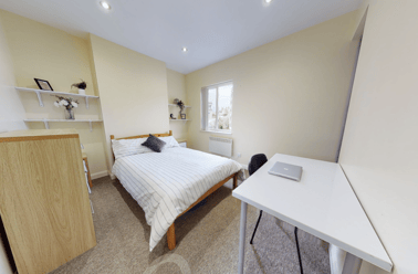 Ashby Square, City Centre, Loughborough - Image 3