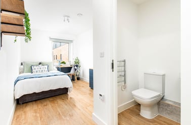 West Street, Bedminster, Bristol - Image 2