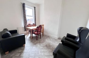 Fieldhead Road, Highfield, Sheffield - Image 2