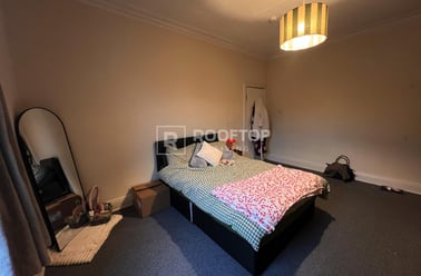 Ash Grove, Hyde Park, Leeds - Image 3