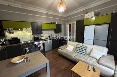 Hyde Park Terrace, Hyde Park, Leeds - Image 2