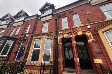Regent Park Avenue, Rampart Road, Leeds - Image 2