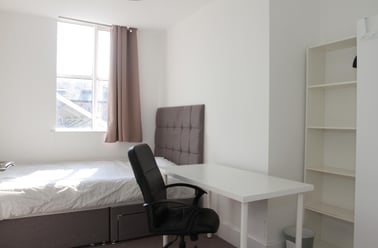 Wheatsheaf Court, Knighton, Leicester - Image 2