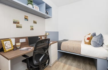 Classic 3 Bed Ensuite, The Propeller Quarter, Fairlawn Avenue, Near University, Bristol - Image 2