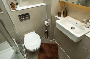 Premium Studio, The Garage, 98 Harvest Road, Egham - Image 3