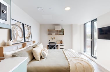 Deluxe Studio Lite, Burnsall House, 101 Burnsall Road, Canley, Coventry - Image 2