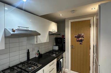 Hirwain Street, Cathays, Cardiff - Image 2