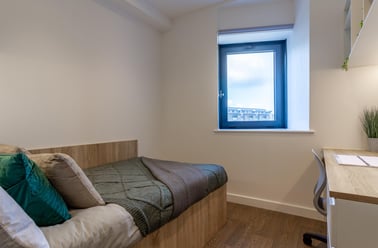 5 Bed Premium Ensuite, Saltwater Place, Notte Street, The Hoe, Plymouth - Image 2