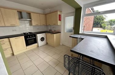 Queens Road, Clarendon Park, Leicester - Image 2