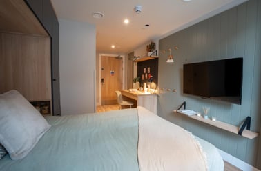 Classic Ensuite, Standard Floors, Fusion Brent Cross Town, 145 Claremont Road, Brent Cross, London - Image 2