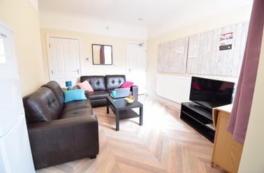 Hunter House Road, Sharrowvale, Sheffield - Image 2