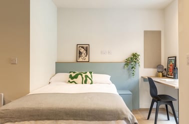 Platinum Plus Townhouse, Centre Court, Alfreton Road, Lenton, Nottingham - Image 2