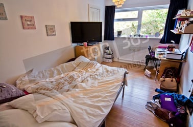 Nottingham, Lenton - Image 3