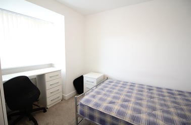 Summer Crescent, Lenton Abbey, Nottingham - Image 3