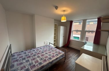 Grove Road, Lenton, Nottingham - Image 2