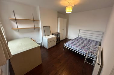 Grove Road, Lenton, Nottingham - Image 3