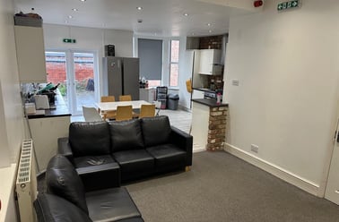 Radcliffe Road, West Bridgford, Nottingham - Image 2