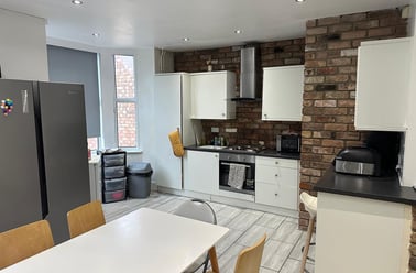 Radcliffe Road, West Bridgford, Nottingham - Image 3