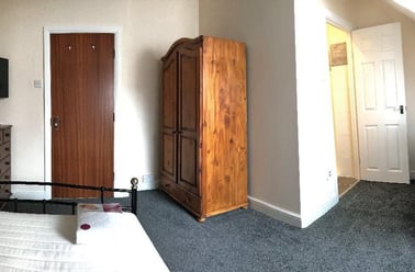 Ridgeway Terrace, Rampart Road, Leeds - Image 3