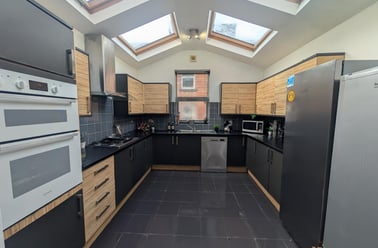 Norwood Road, Hyde Park, Leeds - Image 2