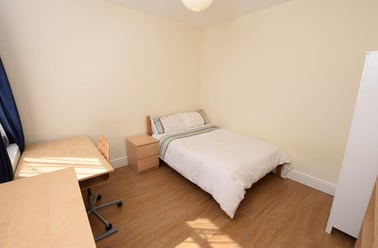 Rothesay Avenue, Radford, Nottingham - Image 2