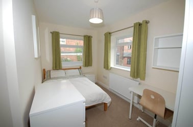 Rothesay Avenue, Radford, Nottingham - Image 2