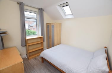 Elmsthorpe Avenue, Lenton, Nottingham - Image 3