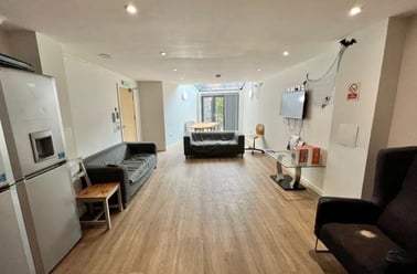 Well Meadow Drive, Netherthorpe, Sheffield - Image 2