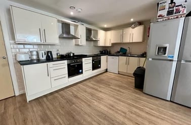 Well Meadow Drive, Netherthorpe, Sheffield - Image 3