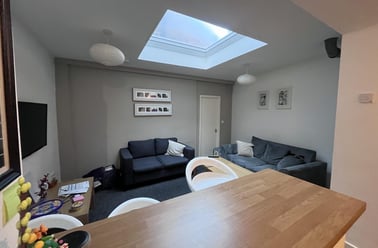 Gilesgate (L), Gilesgate, Durham - Image 3