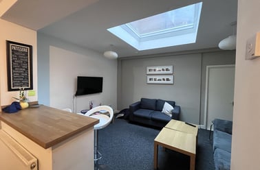 Gilesgate (L), Gilesgate, Durham - Image 2