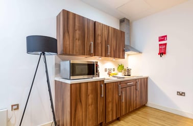 Studio with a Bath - Limited View, King Square Studios, 4 Dighton Street, City Centre, Bristol - Image 3