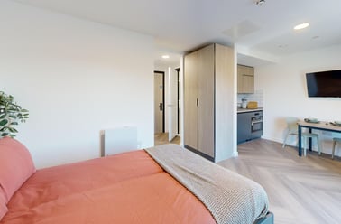 Deluxe Studio, Bridgeside, Radmarsh Road, Lenton, Nottingham - Image 2