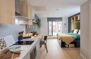 Classic Studio, Penthouse, Fusion Liverpool, 5 Upper Duke Street, City Centre, Liverpool - Image 2